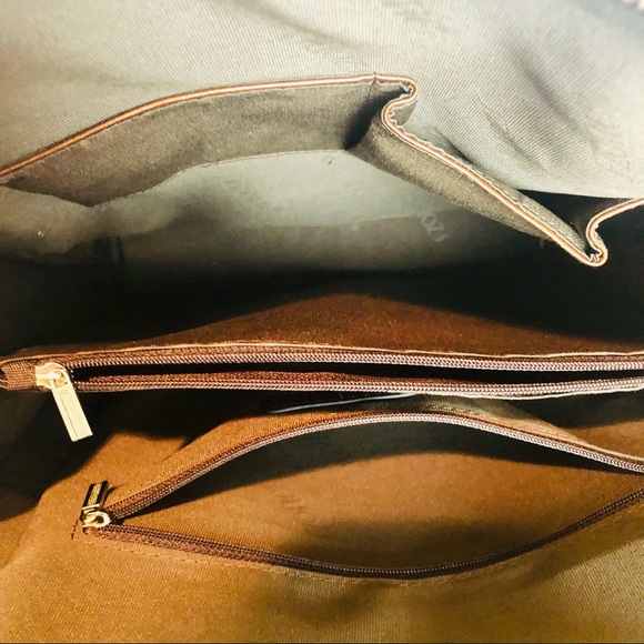Leather Backpack in brown - Picture 4 of 10